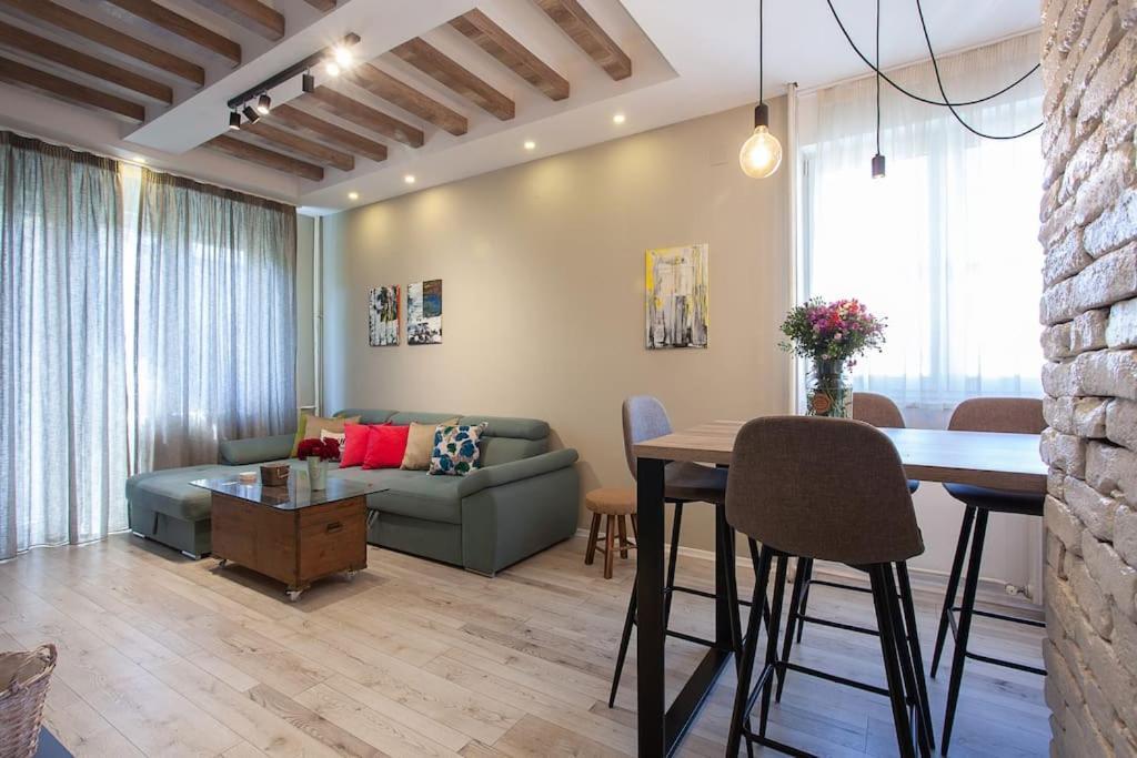 Mihajlovik Lux Apartment In Heart Of Skopje Extérieur photo